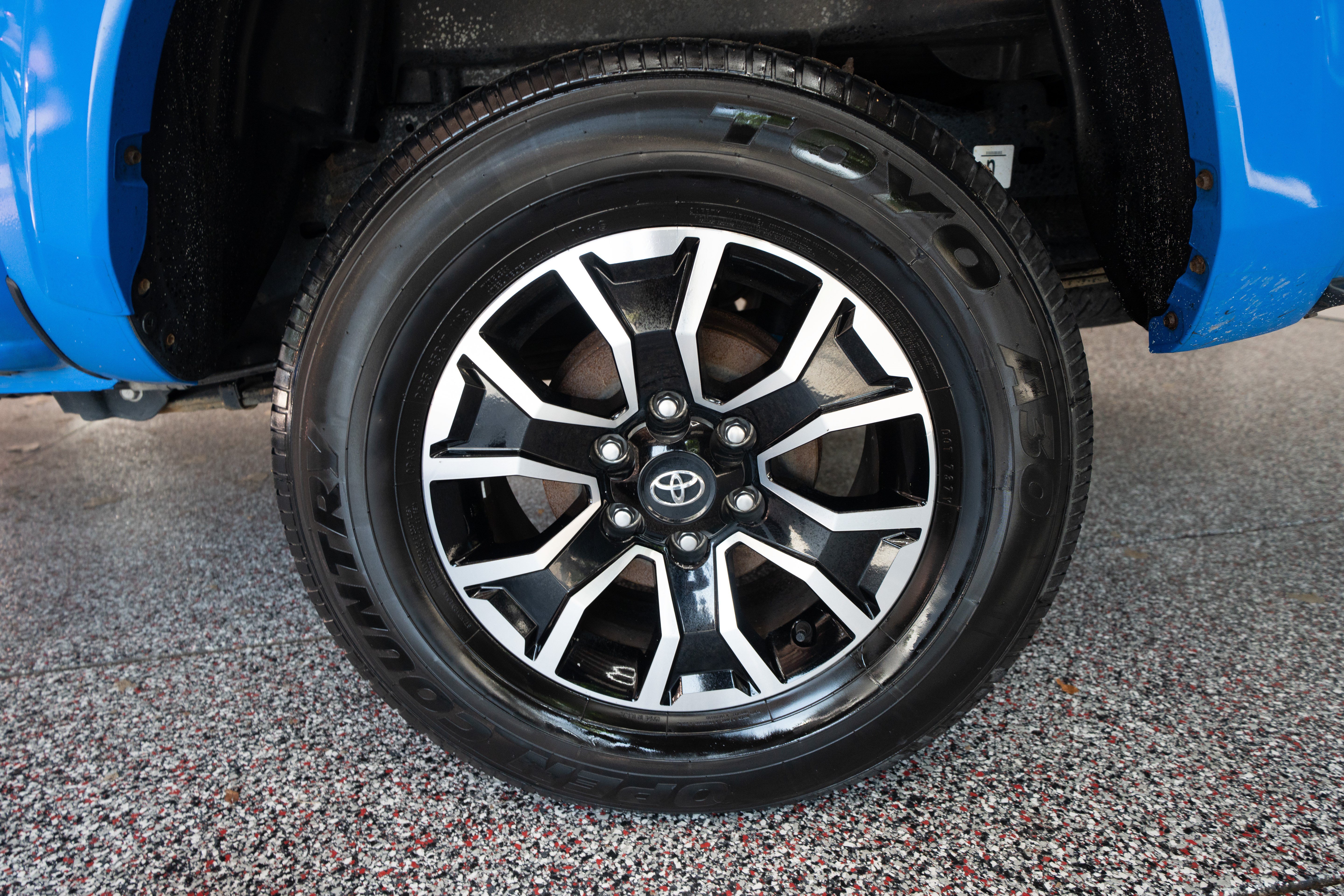 Used 2021 Toyota Tacoma TRD Sport AWD/4WD image 28