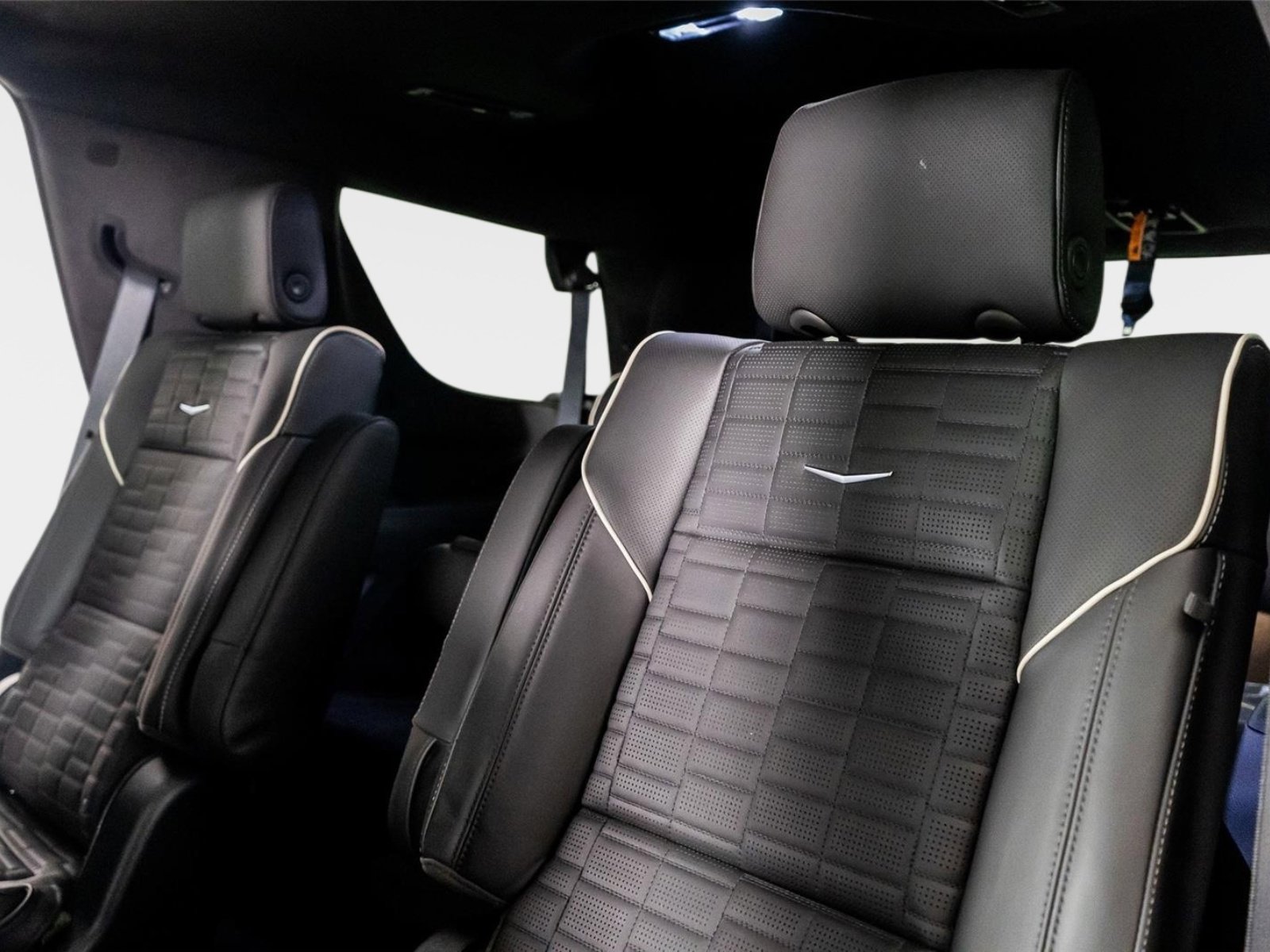 Used 2026 Cadillac Escalade V w/ LPO, Floor Liner Package image 28