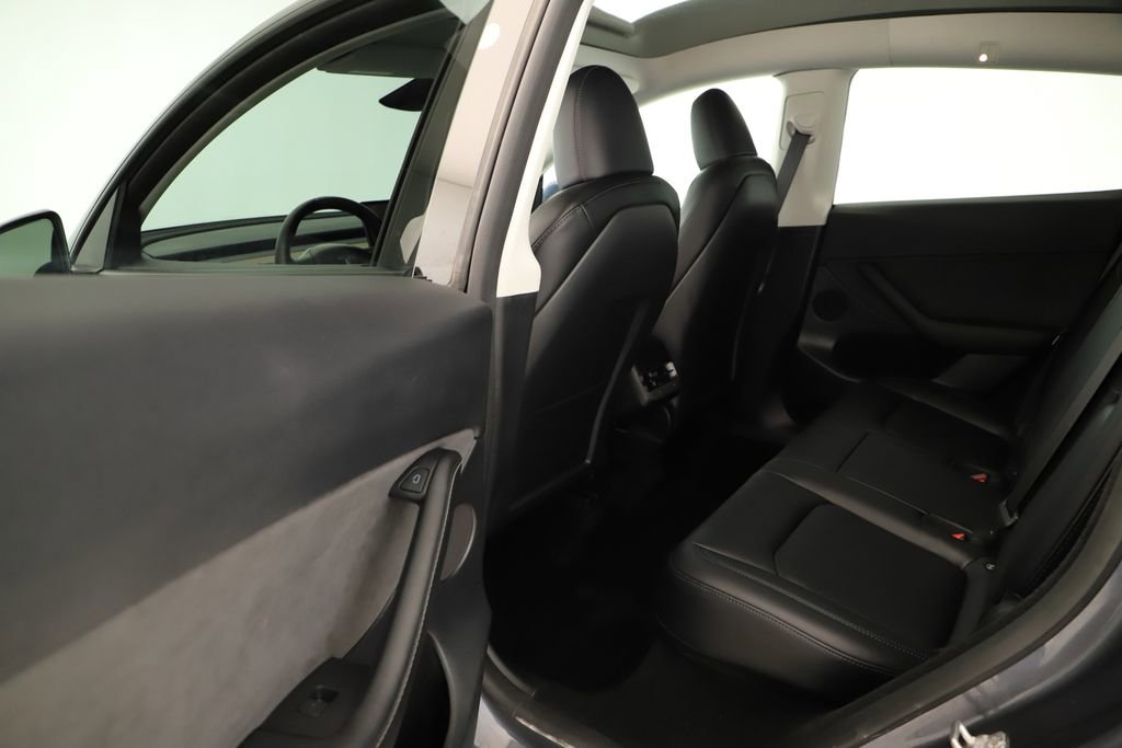 Used 2023 Tesla Model Y Long Range image 26