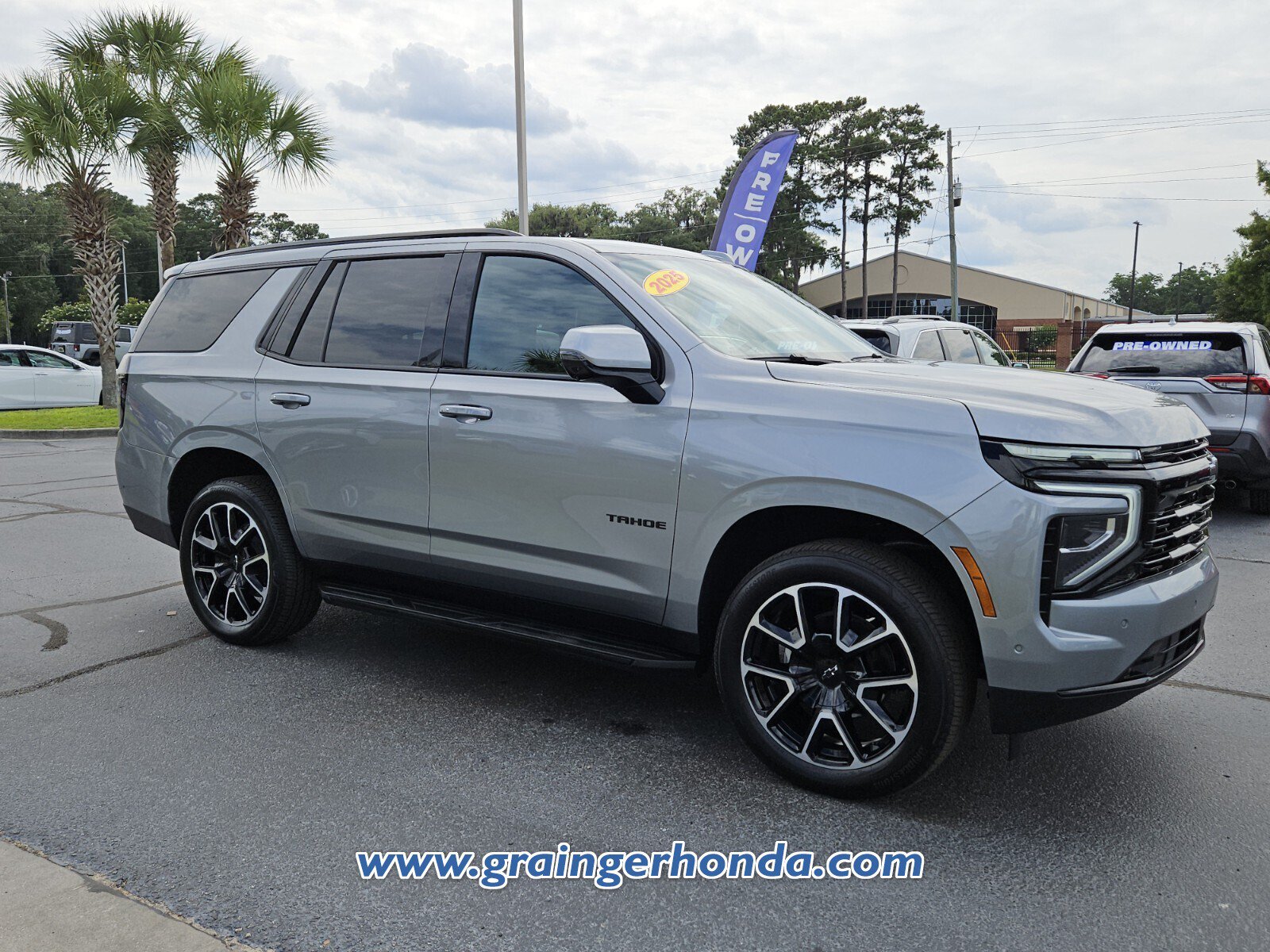 Used 2025 Chevrolet Tahoe RST w/ Comfort Package RWD image 7