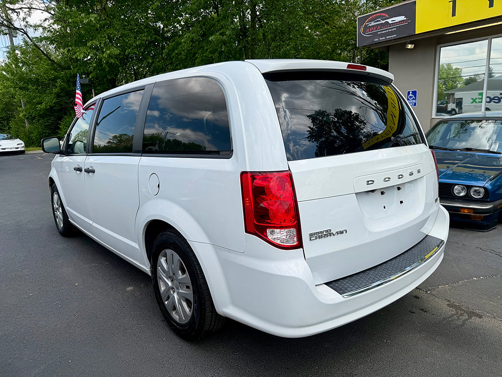 Used 2019 Dodge Grand Caravan SE w/ UConnect Hands-Free Group FWD image 5