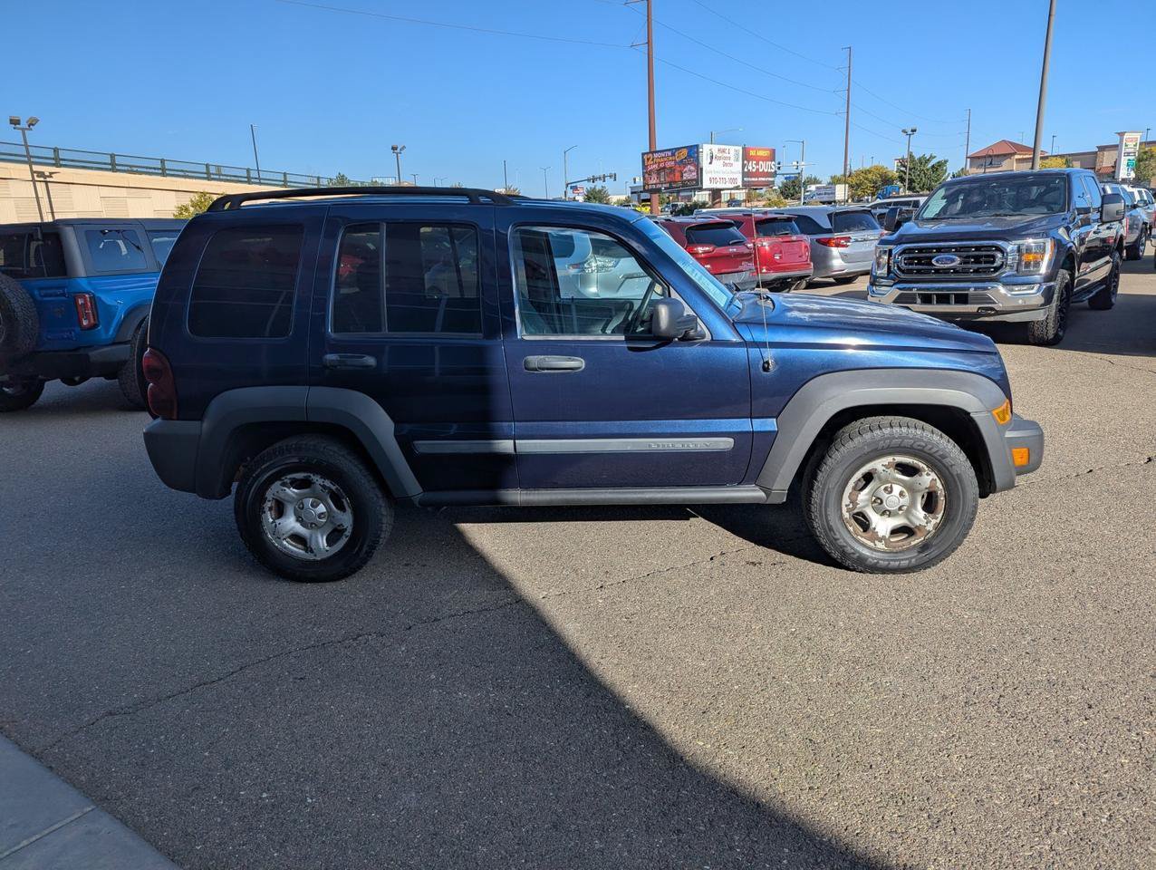 Used 2007 Jeep Liberty Sport AWD/4WD image 6