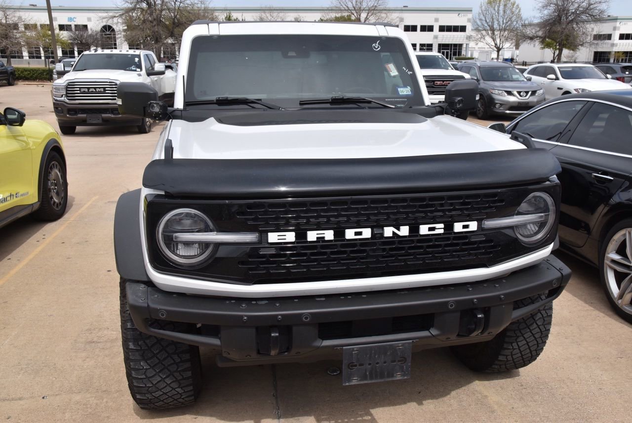 Used 2023 Ford Bronco Wildtrak image 3
