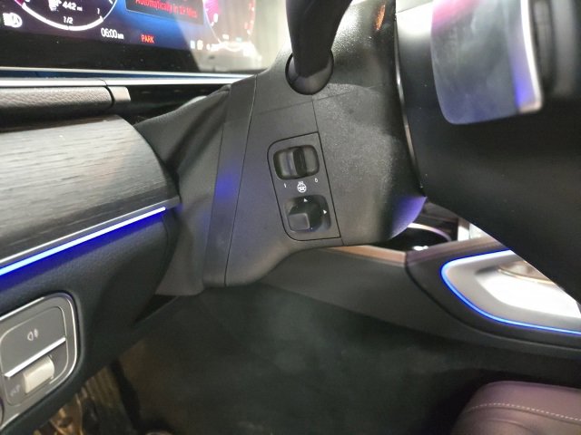 Certified 2025 Mercedes-Benz GLE 350 4MATIC image 5