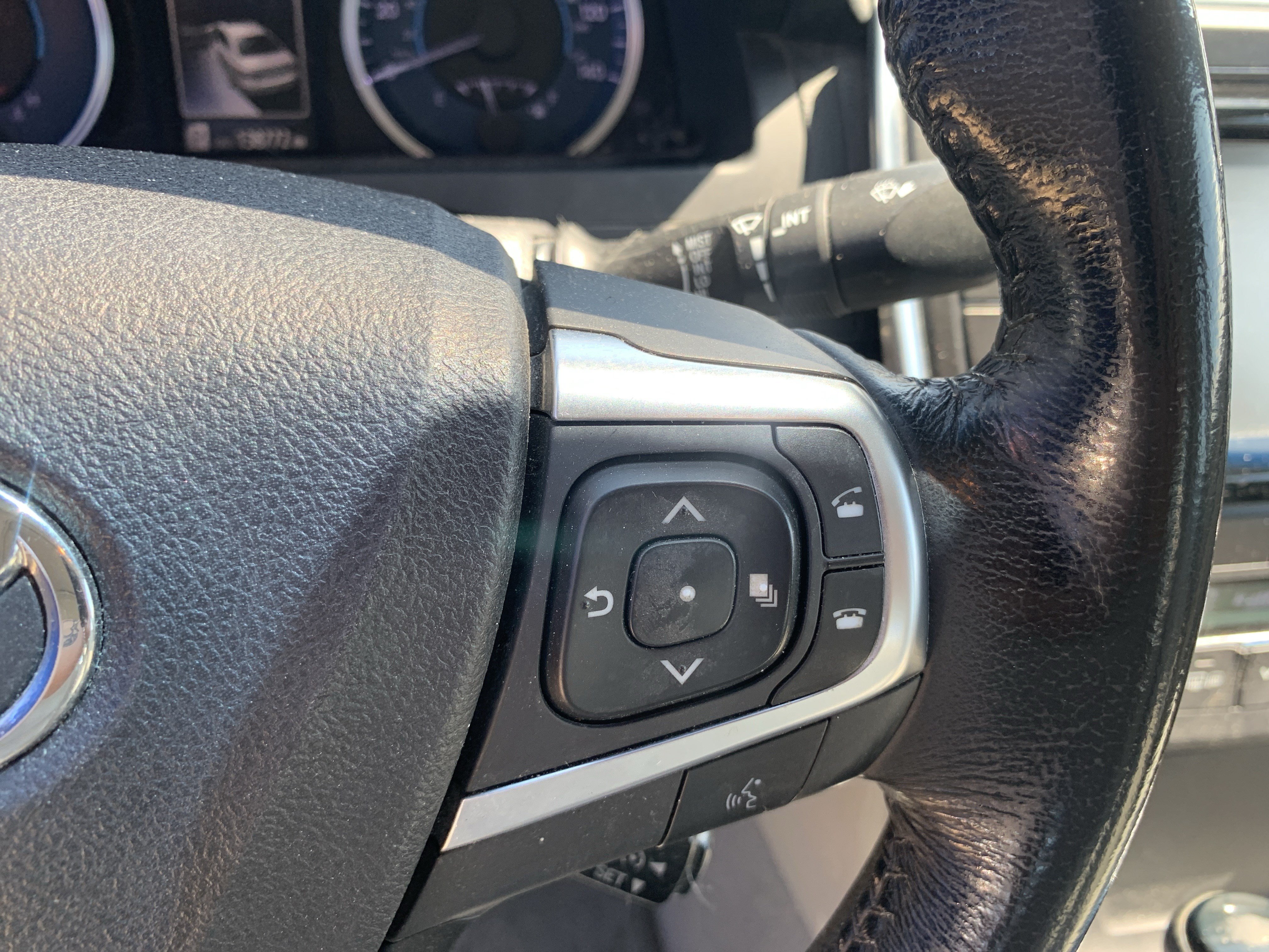 Used 2015 Toyota Camry XLE w/ Moonroof Package FWD image 20