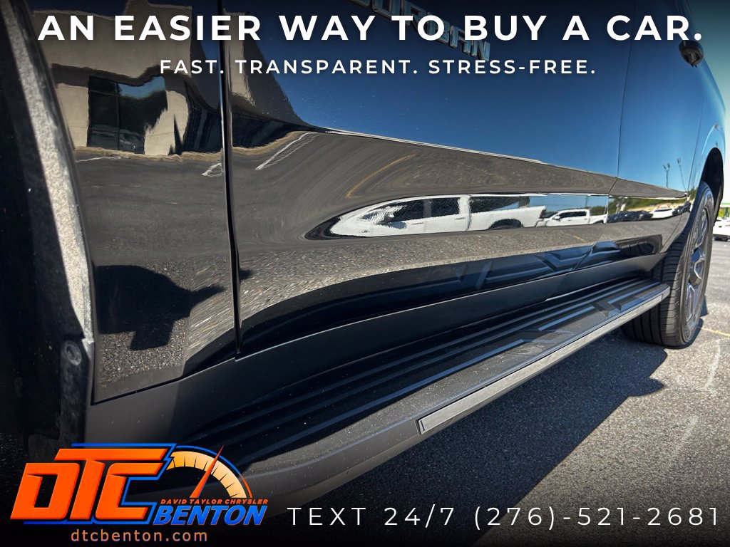 Used 2021 Chevrolet Suburban LT AWD/4WD image 36