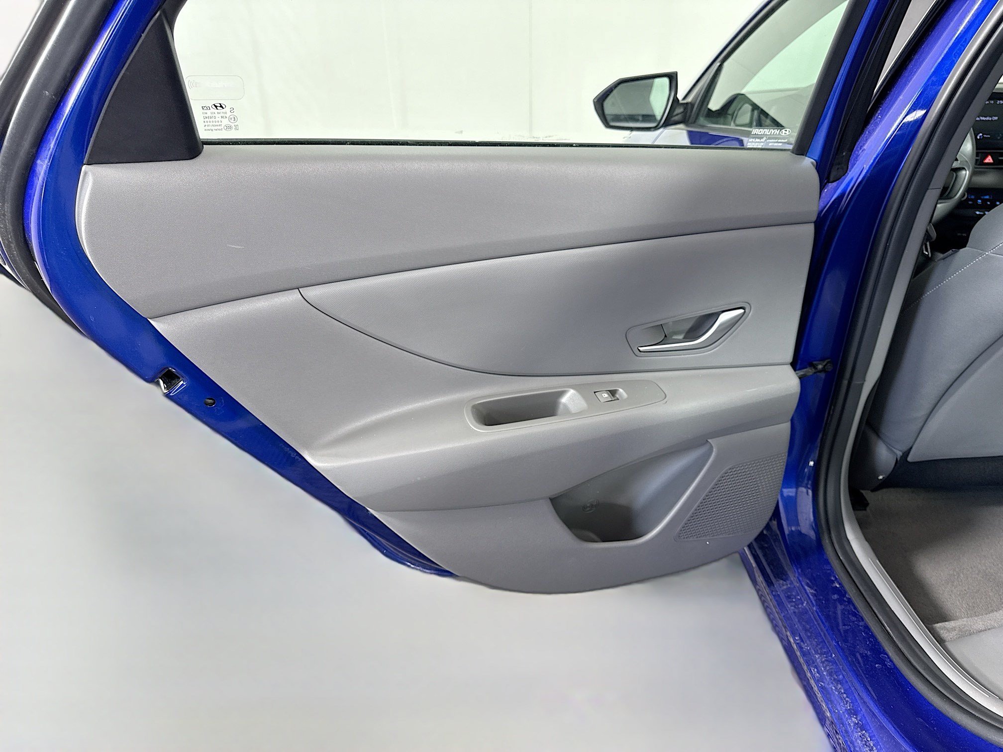Used 2022 Hyundai Elantra SEL FWD image 26
