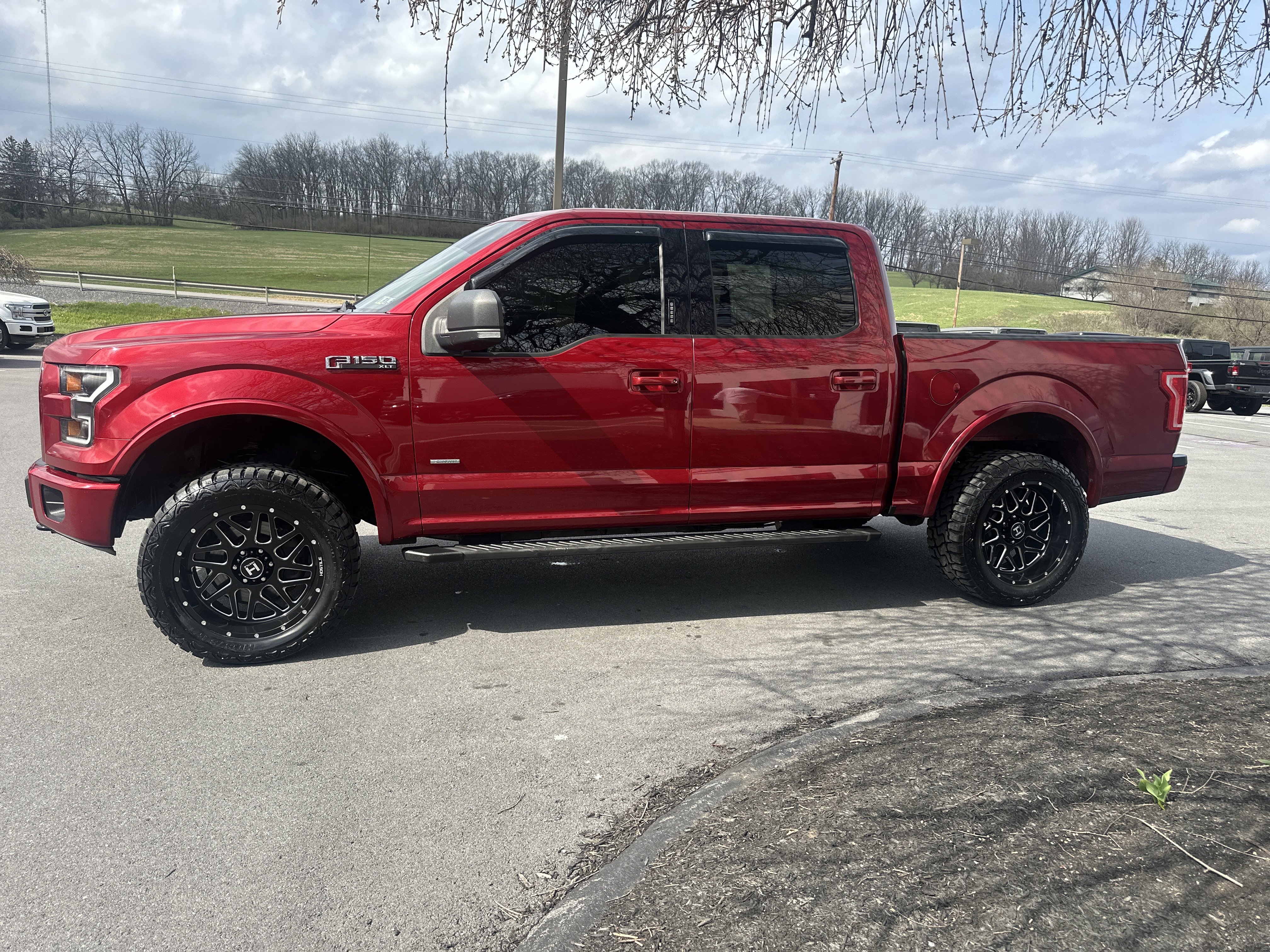 Used 2015 Ford F150 XLT w/ Equipment Group 301A Mid image 7
