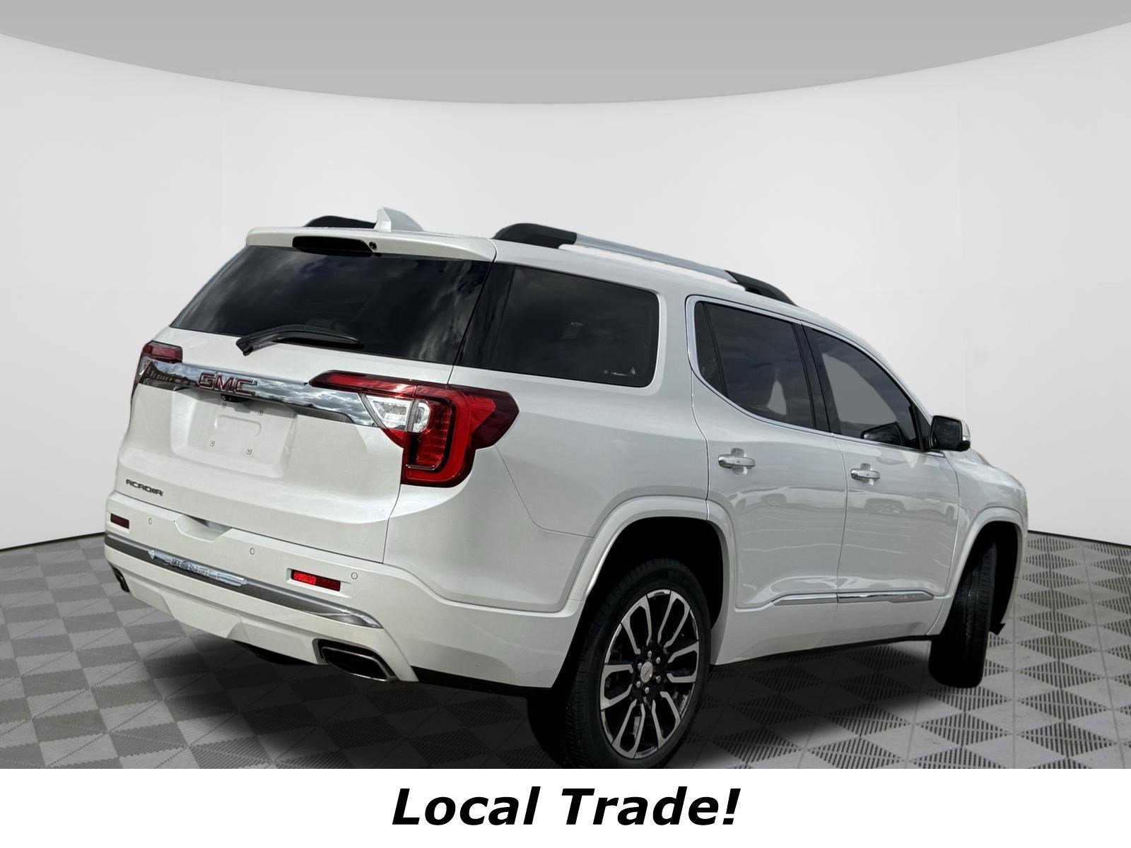 Used 2020 GMC Acadia Denali w/ Technology Package image 3