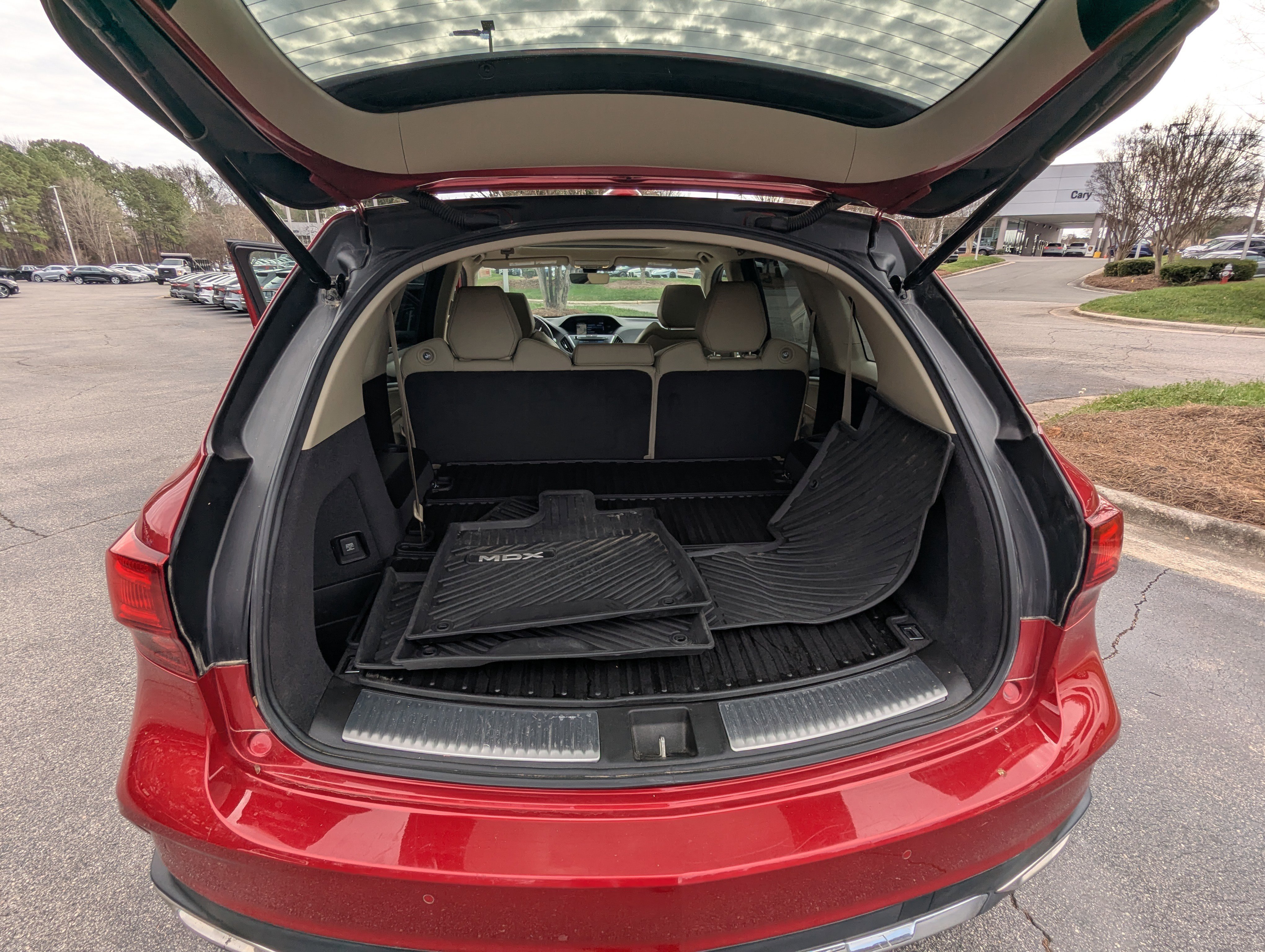 Used 2020 Acura MDX w/Technology Pkg image 16