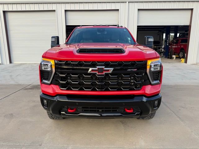 Certified 2025 Chevrolet Silverado 2500 ZR2 image 2