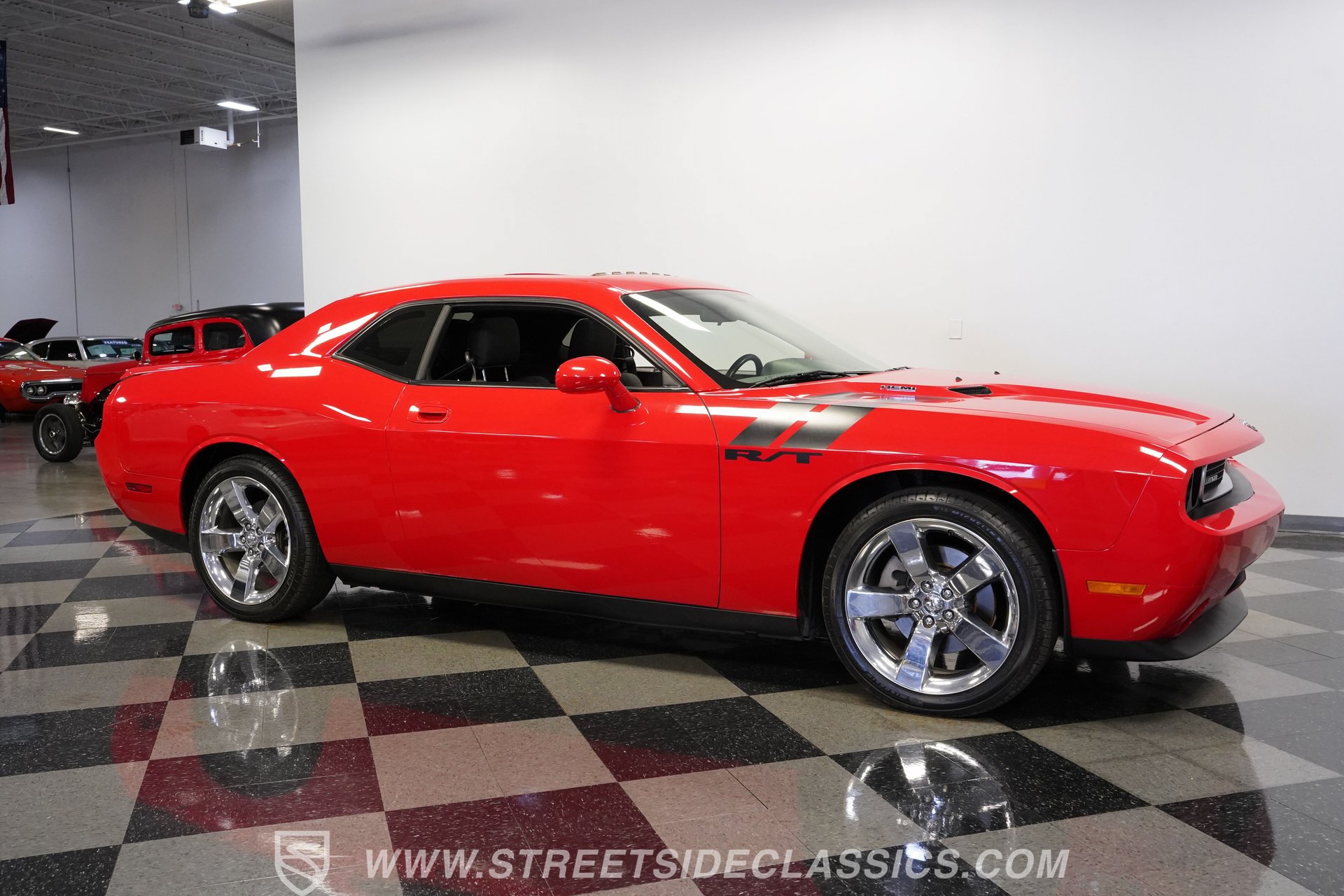 Used 2009 Dodge Challenger R/T RWD image 16