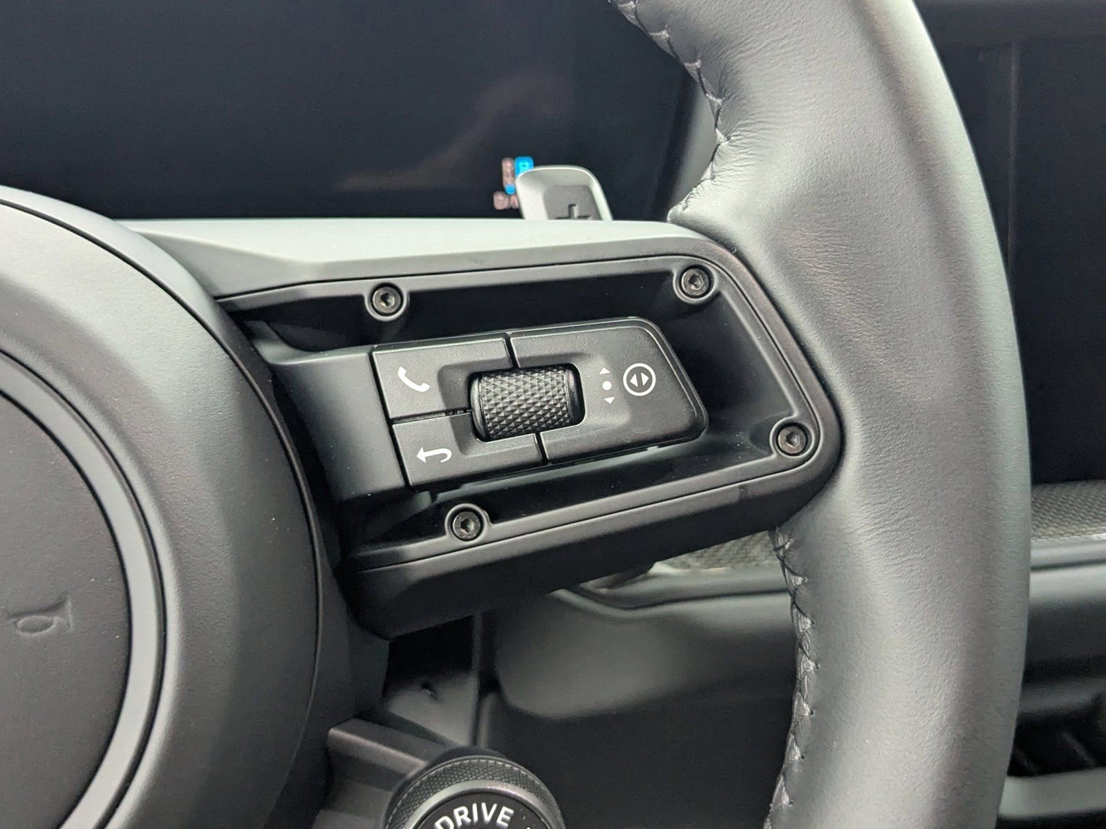 New 2026 Porsche Cayenne GTS image 14