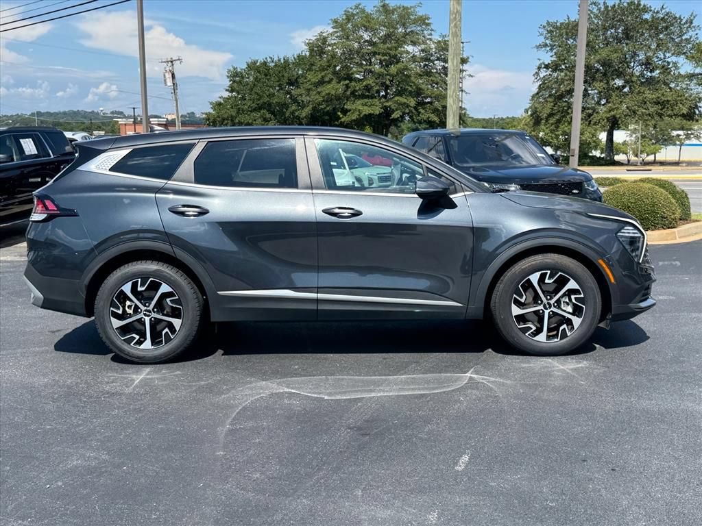 Certified 2024 Kia Sportage EX FWD image 2