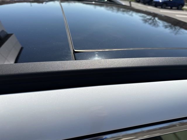 Used 2021 Ford Escape Titanium w/ Class II Trailer Tow Package image 9