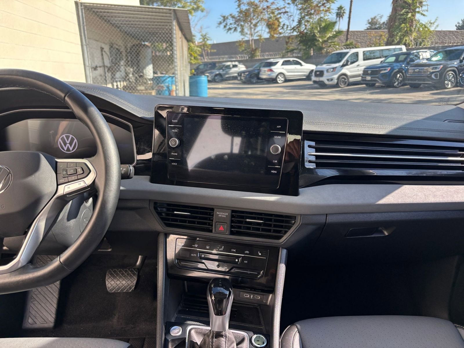 Used 2025 Volkswagen Jetta SE image 18