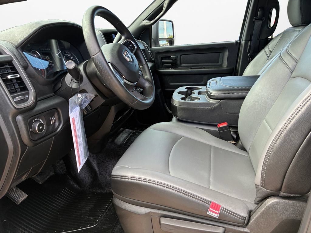 New 2026 RAM 5500 Tradesman AWD/4WD image 19