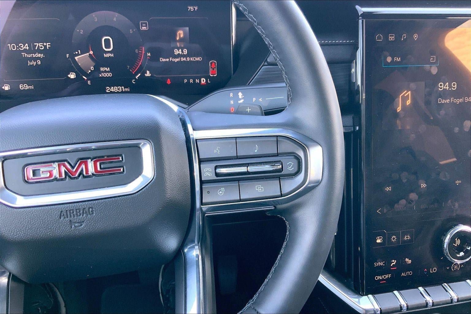 Used 2025 GMC Acadia Elevation FWD image 19