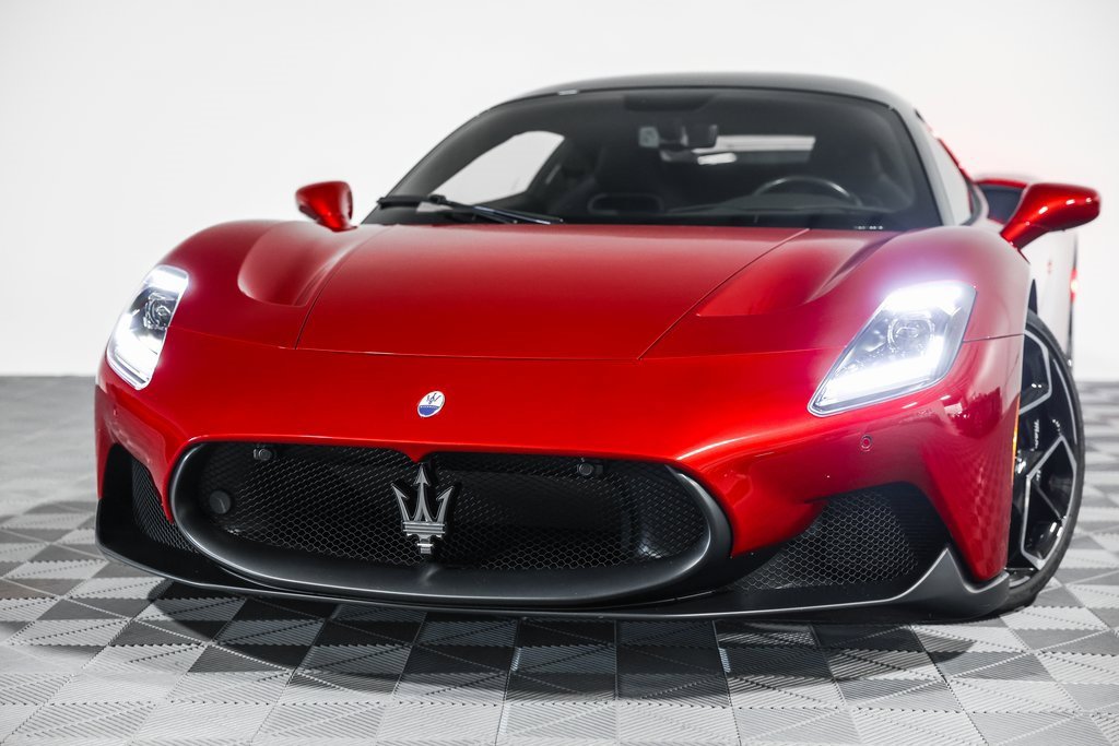 Used 2022 Maserati MC20 Coupe image 11