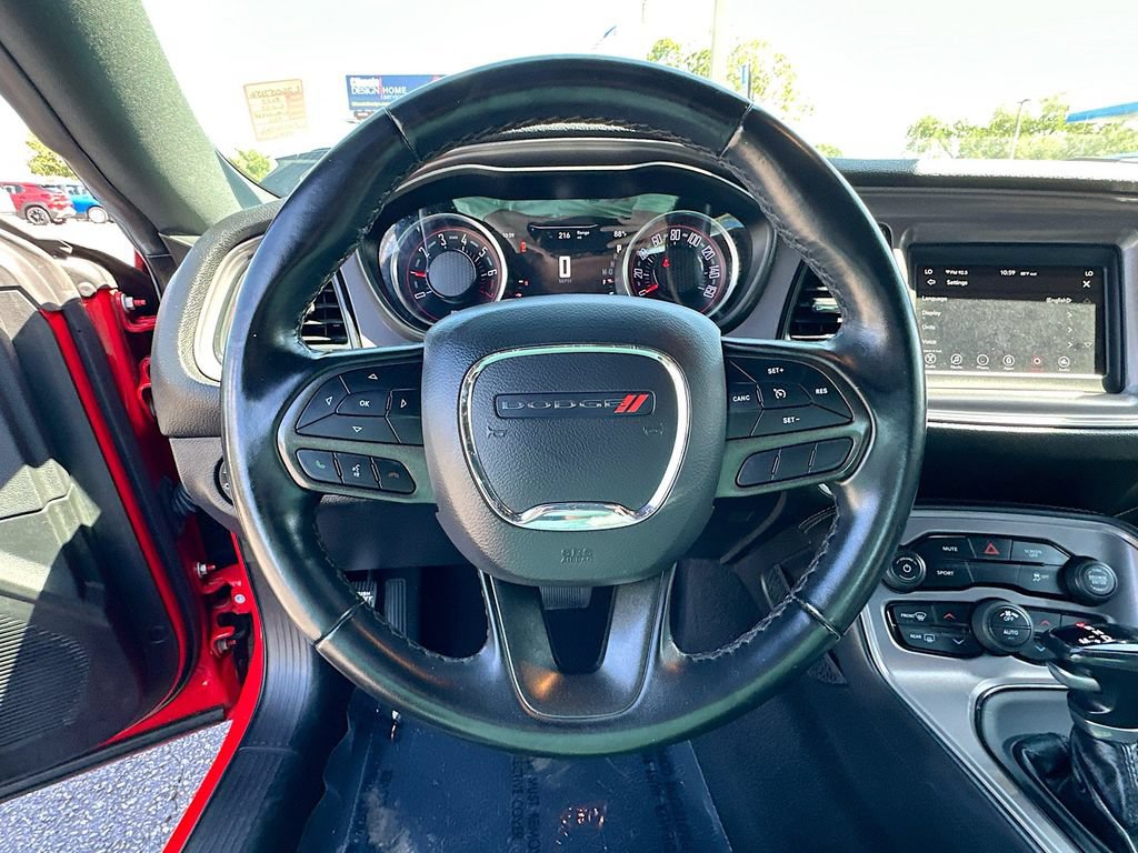 Used 2023 Dodge Challenger SXT RWD image 11