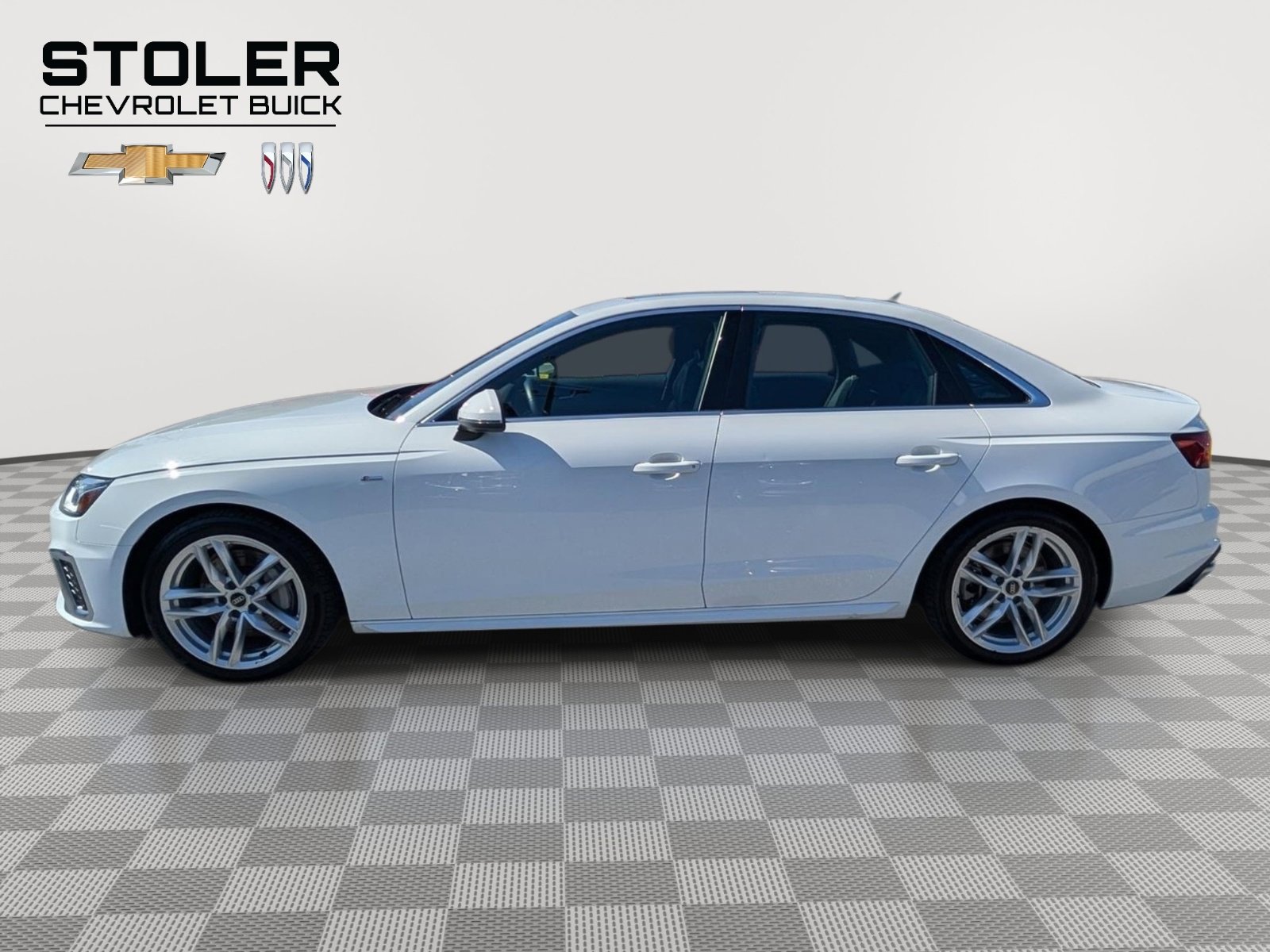 Used 2024 Audi A4 2.0T Premium Plus image 2