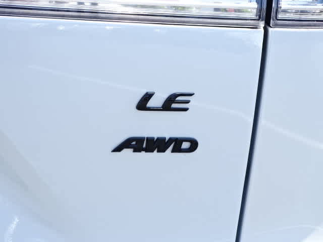 Certified 2022 Toyota Corolla Cross LE w/ Black Badges Package (TMS) AWD/4WD image 11