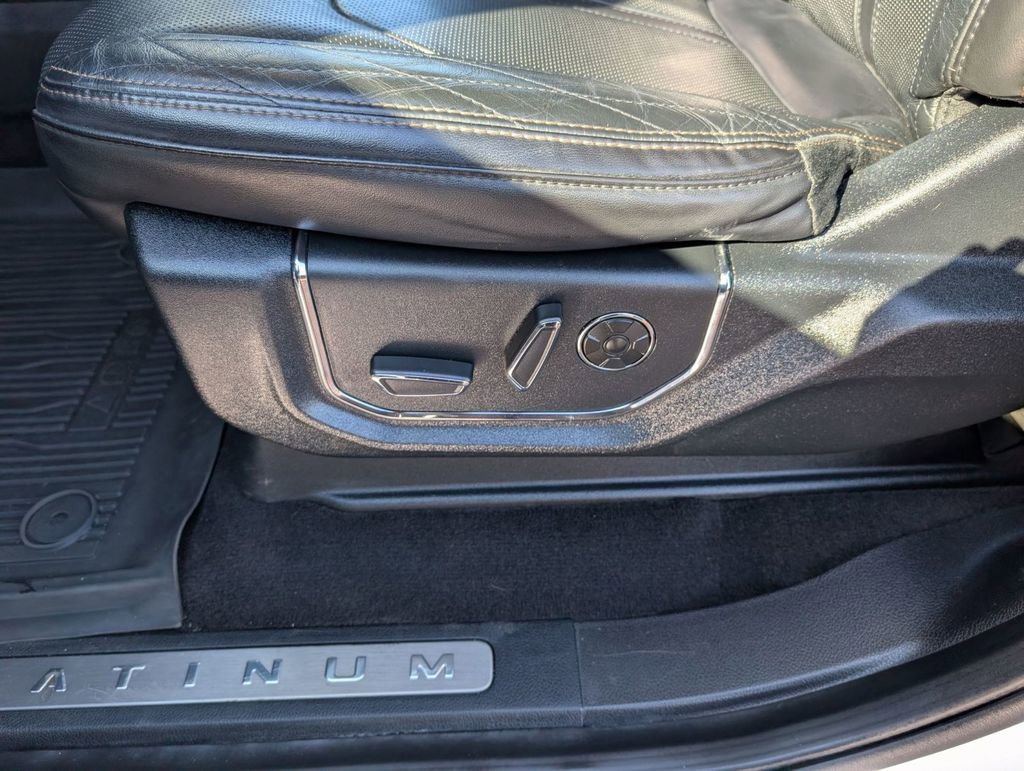 Used 2021 Ford Expedition Platinum image 22