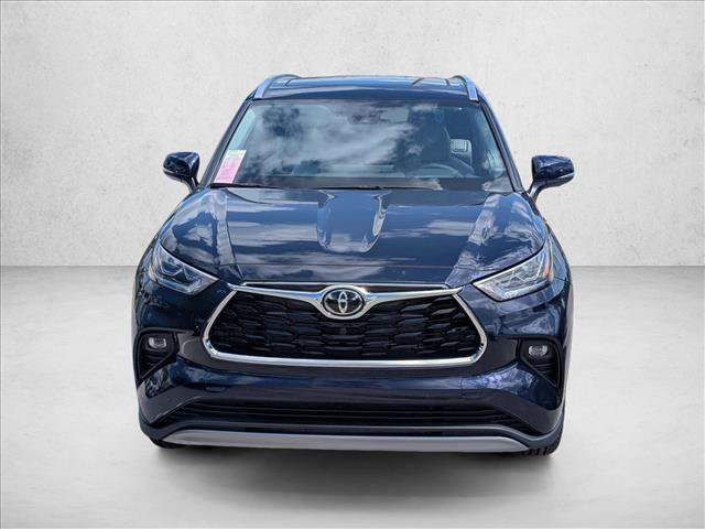 New 2026 Toyota Highlander Platinum AWD/4WD image 6