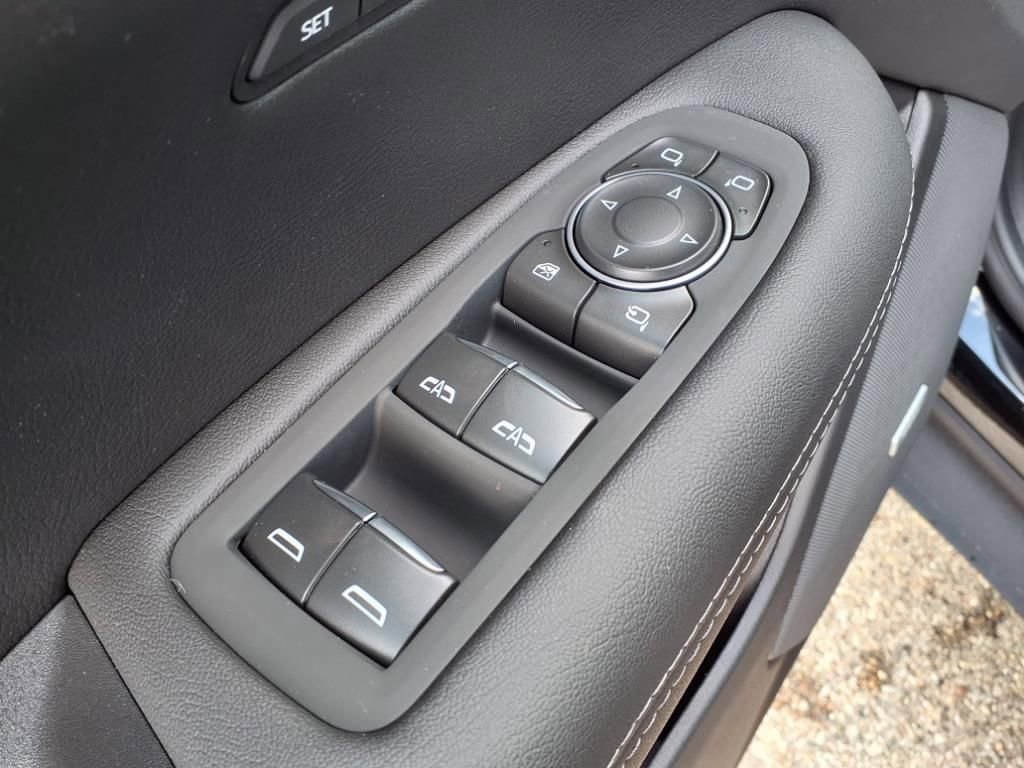 New 2025 Cadillac XT5 Premium Luxury w/ LPO, Floor Liner Package image 11