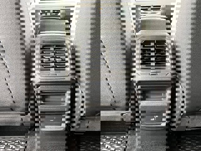 New 2025 Volkswagen Taos SE image 30