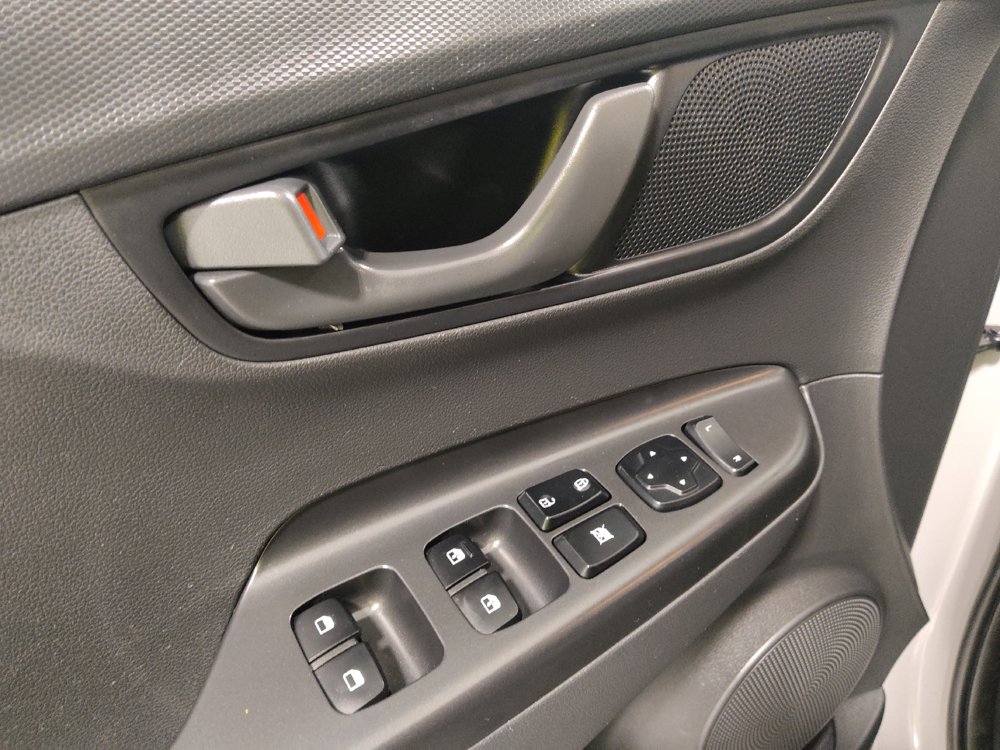 Used 2023 Hyundai Kona SEL FWD image 27