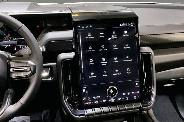 New 2026 GMC Yukon AT4 w/ LPO, Floor Liner Package AWD/4WD image 13