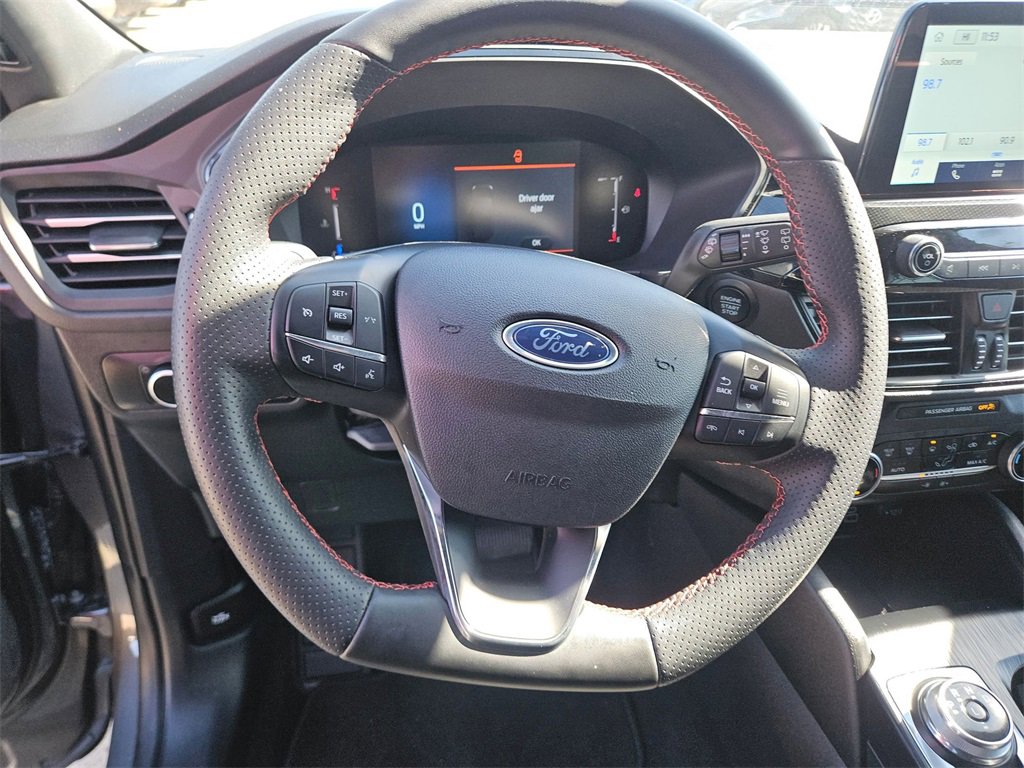 Used 2025 Ford Escape ST-Line image 17