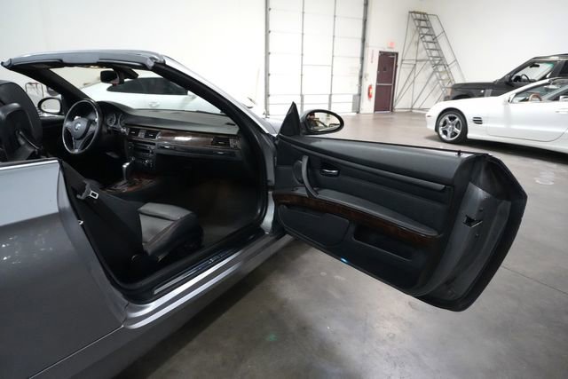 Used 2009 BMW 328i Convertible RWD image 25