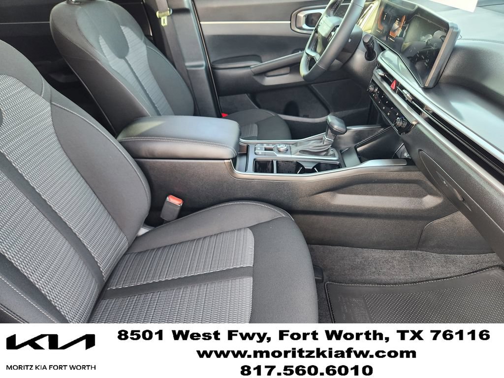Certified 2026 Kia Sorento LX FWD image 13