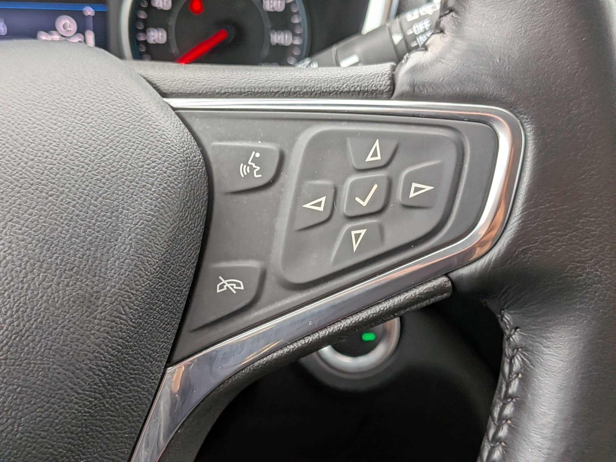 Used 2020 Chevrolet Equinox LT AWD/4WD image 15
