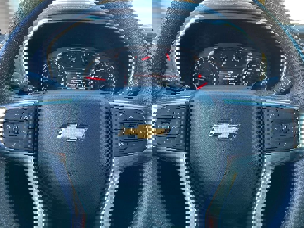 Used 2025 Chevrolet Blazer LT FWD image 13