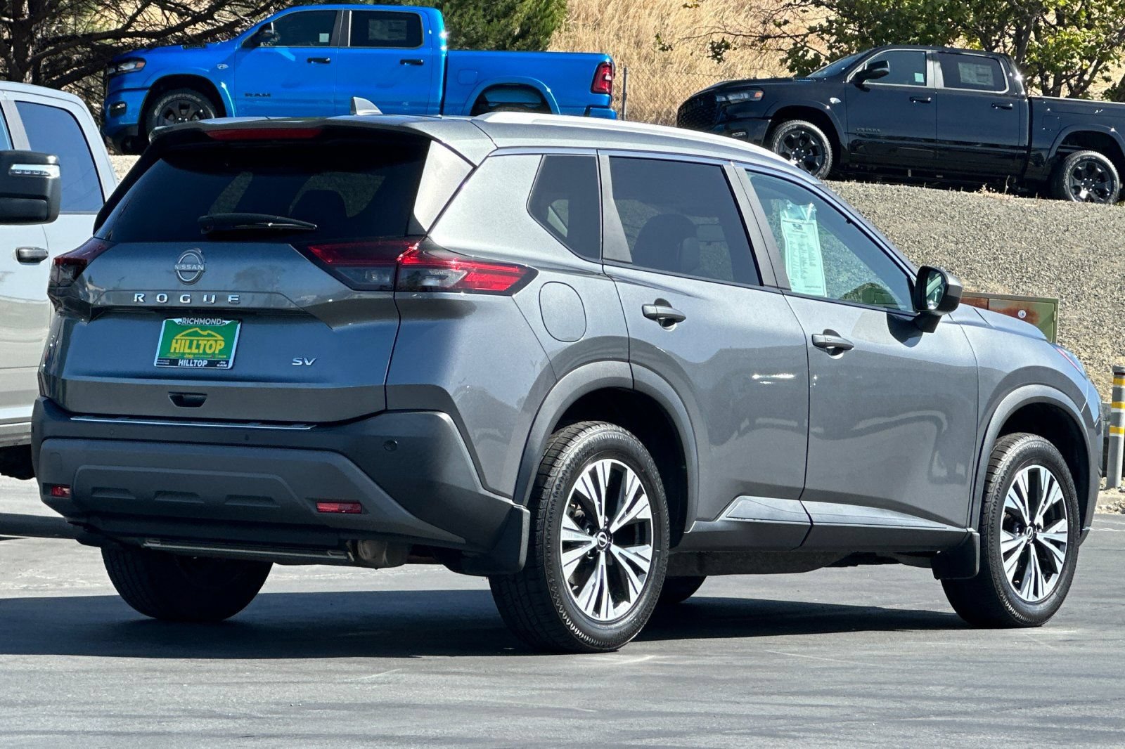 Used 2023 Nissan Rogue SV w/ SV Premium B Package FWD image 4