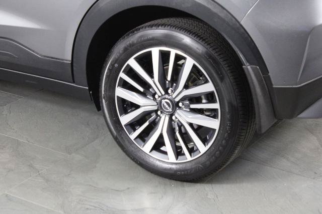 Certified 2023 Nissan Kicks SV FWD image 15