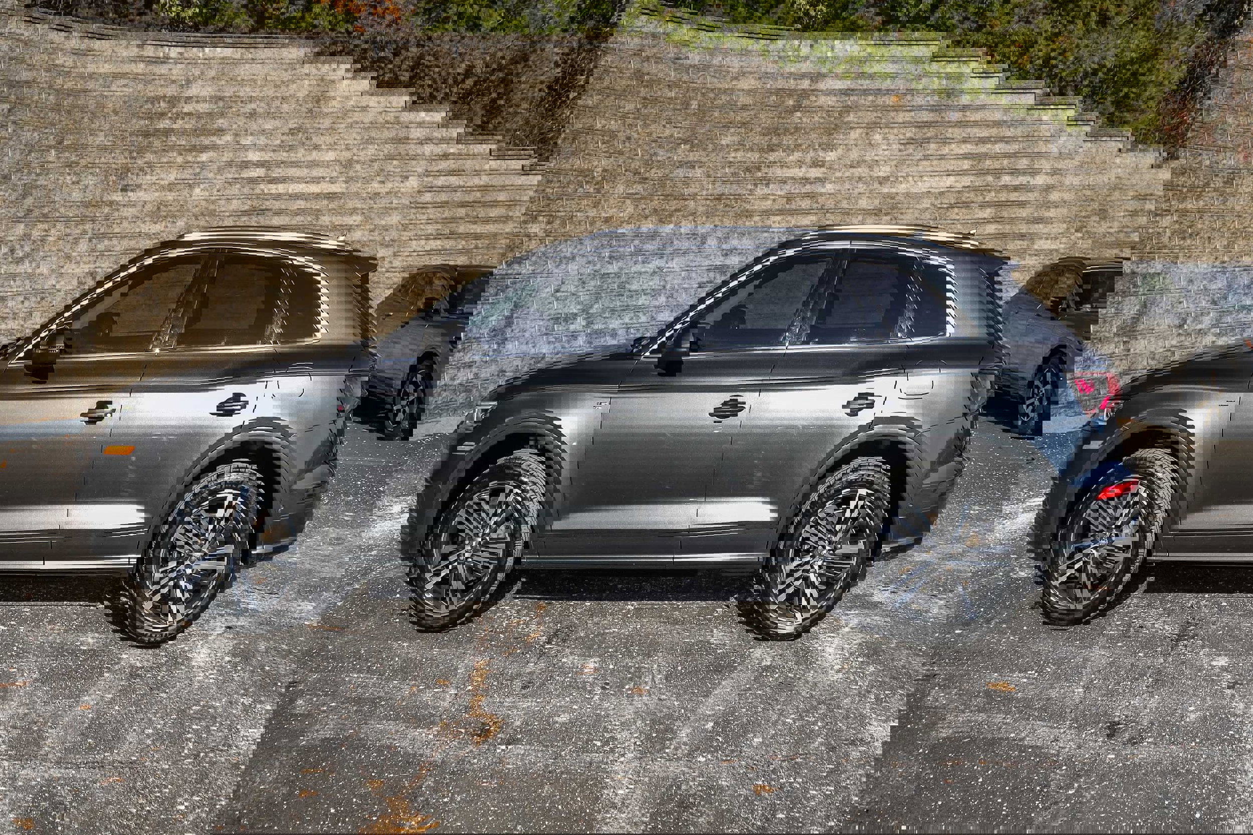 Used 2020 Audi Q5 e Prestige w/ Prestige Package image 10