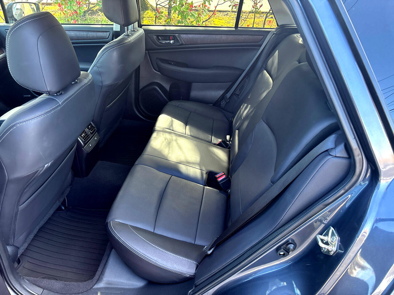 Used 2017 Subaru Outback 2.5i Limited image 10