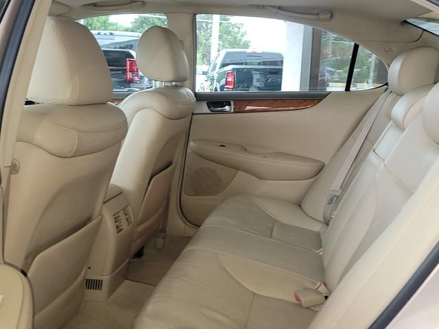Used 2005 Lexus ES 330 FWD image 12