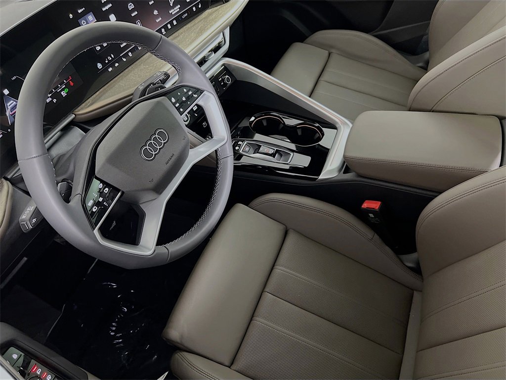 New 2025 Audi Q5 Premium Plus image 22