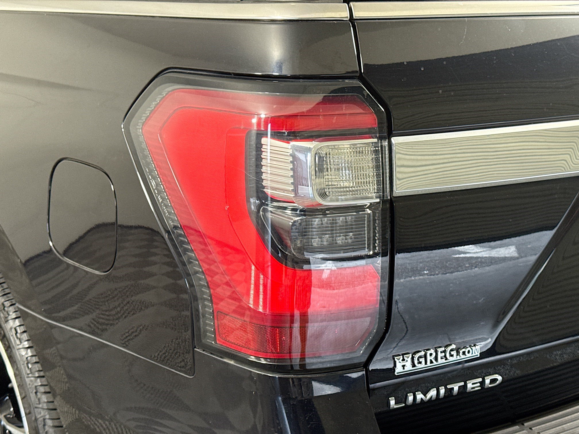 Used 2019 Ford Expedition Limited w/ Special Edition Package RWD image 36