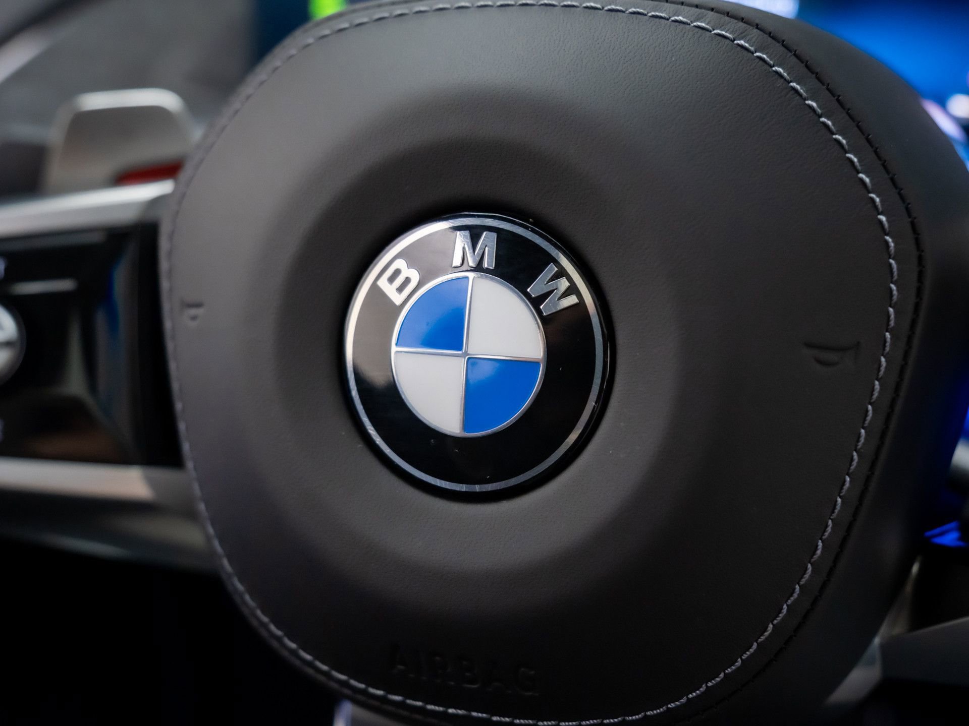 Used 2025 BMW 760i xDrive 760i xDrive w/ Executive Package image 23