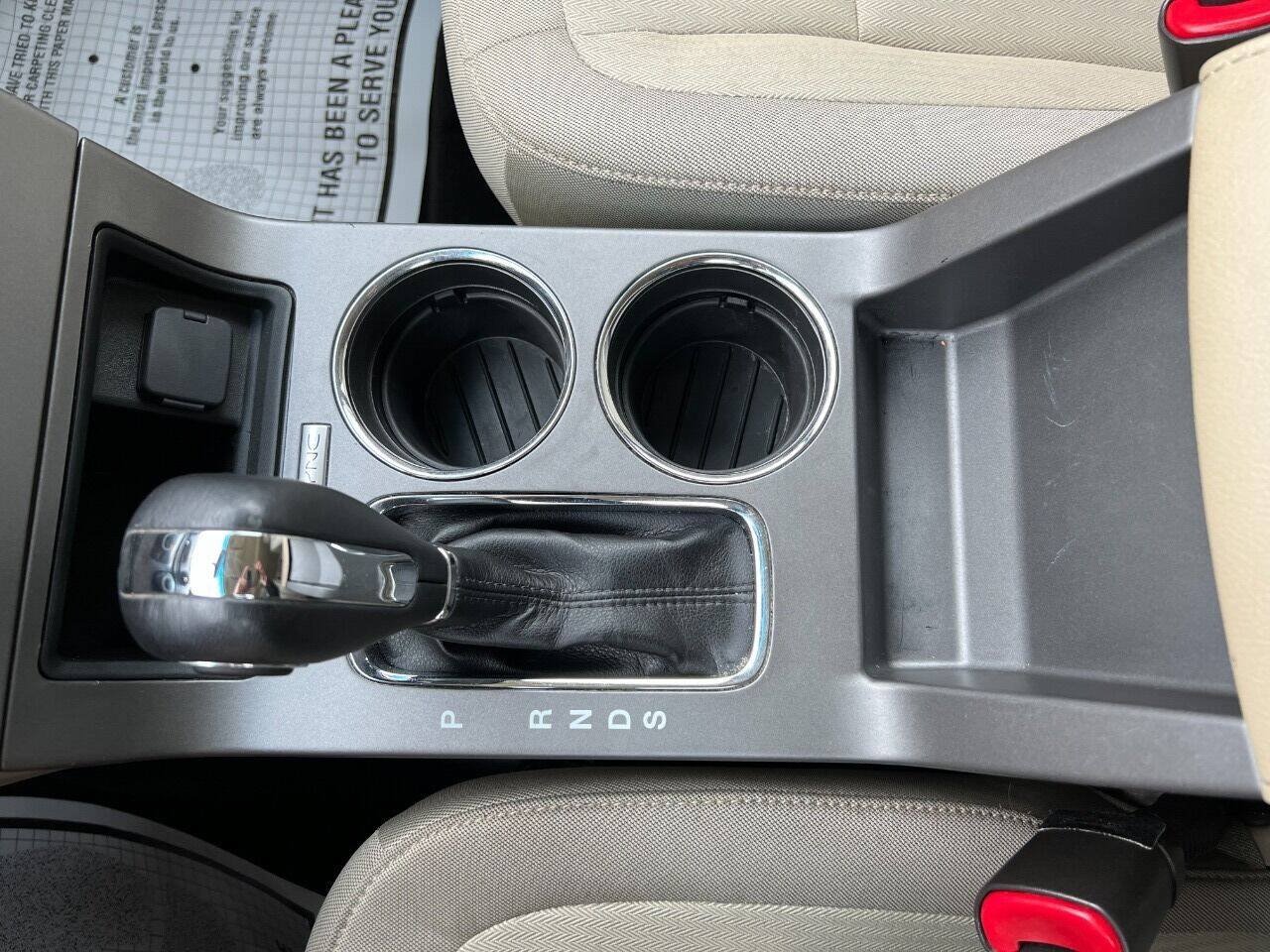 Used 2019 Ford Flex SE FWD image 17