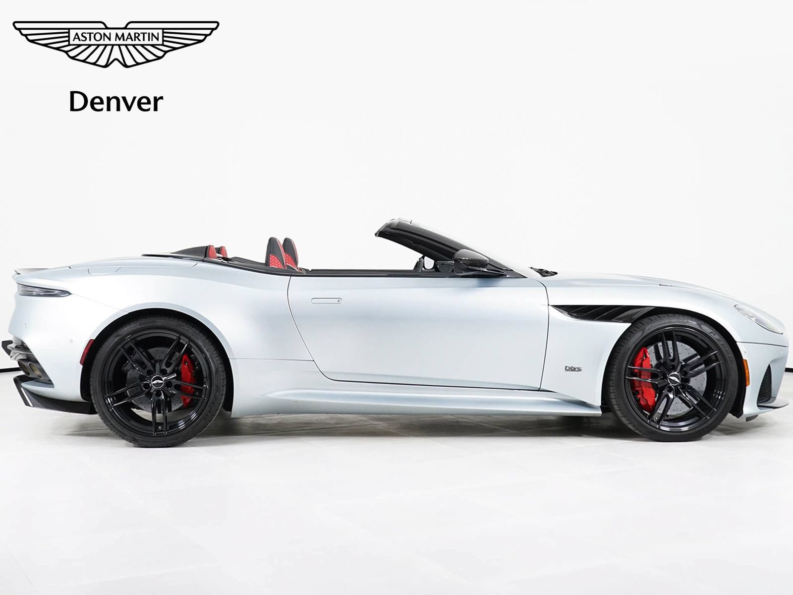 Used 2020 Aston Martin DBS Superleggera Volante RWD image 9