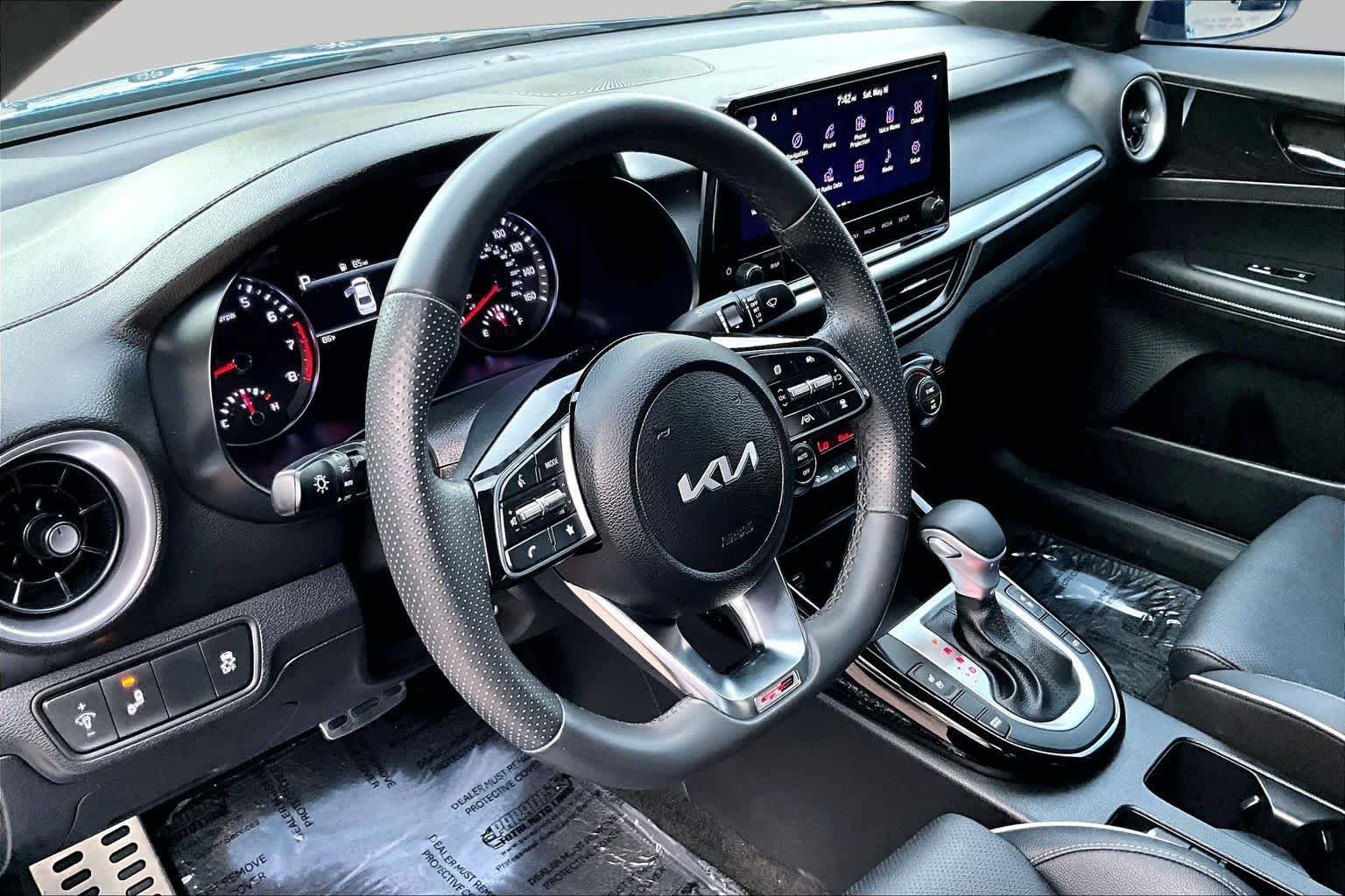 Used 2023 Kia Forte GT-Line w/ GT-Line Premium Package FWD image 18