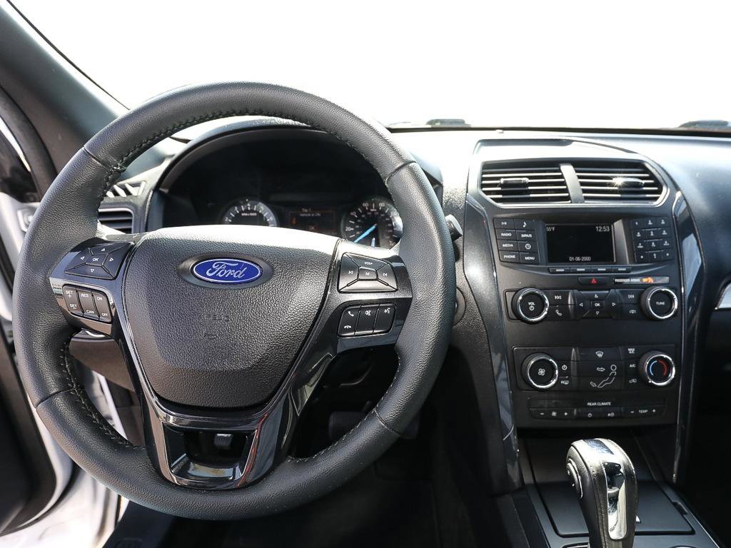 Used 2018 Ford Explorer XLT FWD image 10