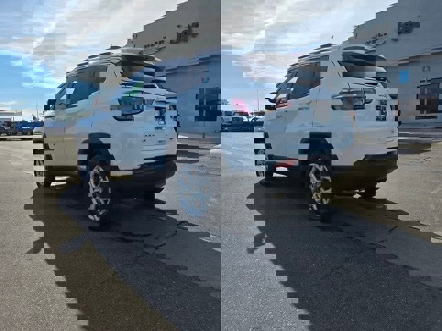 New 2026 Jeep Compass Latitude image 5